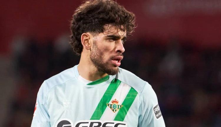 الزلزولي يصارع فالفيردي وقاهر برشلونة على لاعب الشهر