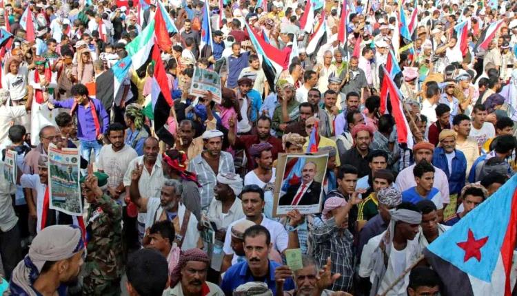 طوفان شعبي جنوبي.. مليونيات من المهرة إلى باب المندب دعمًا للزبيدي 