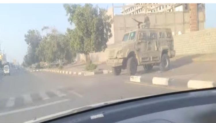 تحت ظلال الاطقم والمصفحات..ماذا بقي للحكومة من كرامة ومكوث في عدن 