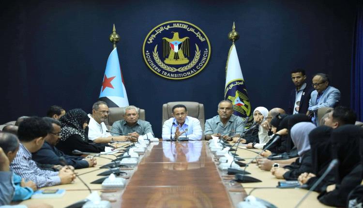 الأمانة العامة لهيئة رئاسة المجلس الانتقالي تكسر الإغلاق وتعقد اجتماعًا استثنائيًا في عدن (تفاصيل)