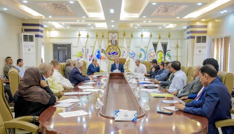 في إجتماع موسع..مناقشة أولويات المرحلة وتعزيز أداء قطاعات النقل 