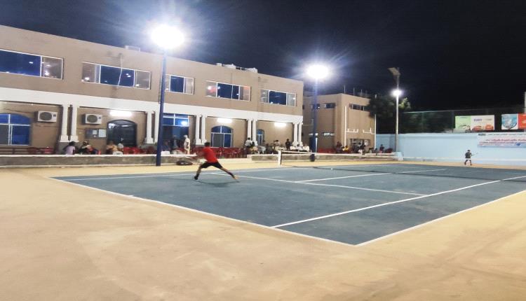 افتتاح رائع لمنافسات بطولة السنابل الرمضانية للتنس الأرضي بعدن