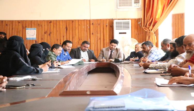 الشوبجي يطلع  فريق الهيئة الاستشارية على سير العمل والإنجازات التي تحققت وأبرز الصعوبات والتحديات