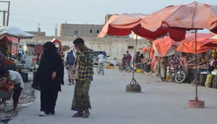 اجتماع في سقطرى يبحث آليات تثبيت استقرار الأسعار