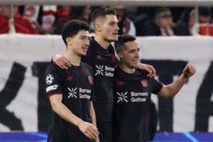 ليفركوزن يعود بفوز ثمين من ملعب أولمبياكوس في ذهاب ملحق أبطال أوروبا