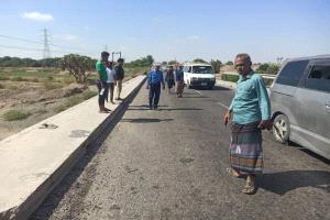 إصابة امرأة وطفلها بحادث مروري على جسر الحسيني بلحج