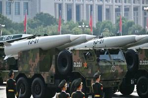 إيران تقترب من صفقة صواريخ صينية مضادة للسفن
