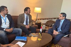 وزير الثقافة والسياحة يبحث مع مدير مشاريع (اليونسكو) تعزيز الشراكة لحماية التراث