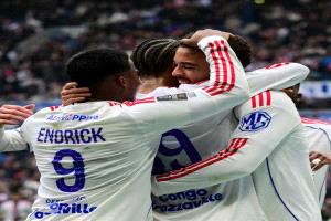 ليون يواصل الزحف الأوروبي ويعمّق جراح ليل في الدوري الفرنسي