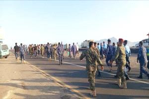 الإنتفاضة الرمضانية المباركة بدأت  في عدن الجنود يخرجون للشوارع ويشعلون الغضب 