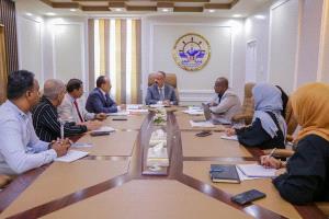 وزير النقل يطلع على نشاط سير العمل في مؤسسة موانئ البحر العربي