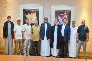 القائد عبدالرحمن المحرّمي يرأس اجتماعاً عسكرياً في الرياض