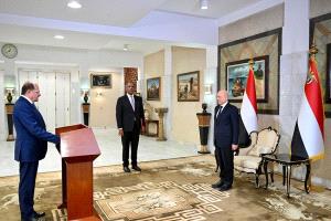 الحكومة اليمنية تؤدي مراسم أداء اليمين الدستورية في الرياض