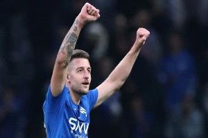 قبل موقعة الأخدود.. الإصابة تُبعد سافيتش عن تدريبات الهلال