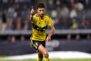 وسام أبو علي يتوهج في افتتاحية الدوري الأمريكي