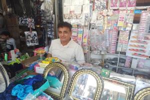 اهالي لحج يستقبلون شهر رمضان بالتسوق على الرغم من ظروفهم المعيشية الصعبة
