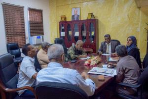 وكيل أول العاصمة عدن يترأس الاجتماع الأول للجنة معالجة قضايا وشكاوي المواطنين والموظفين