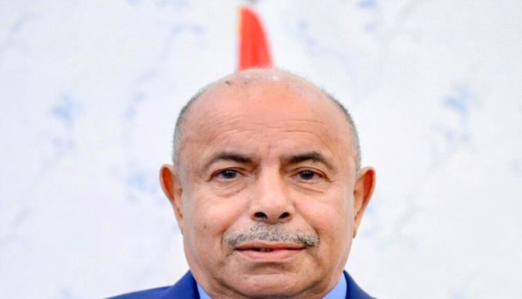 عاجل...محافظ حضرموت "سالم الخنبشي" يطلب من العدوان السعودي قصف القوات الجنوبية 