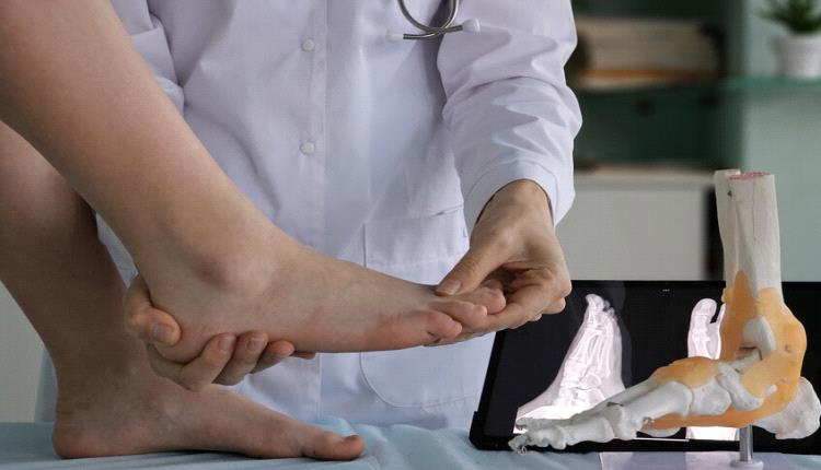 خطر مميت يظهر على قدميك !