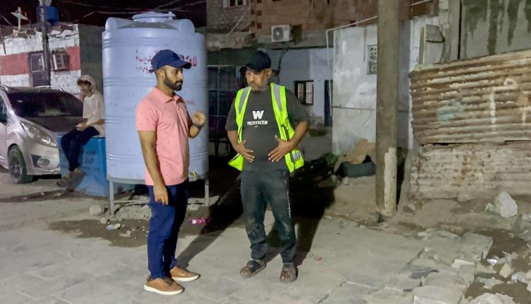 الإطلاع على سير أعمال تأهيل شبكة المياه في مديرية صيرة بعدن