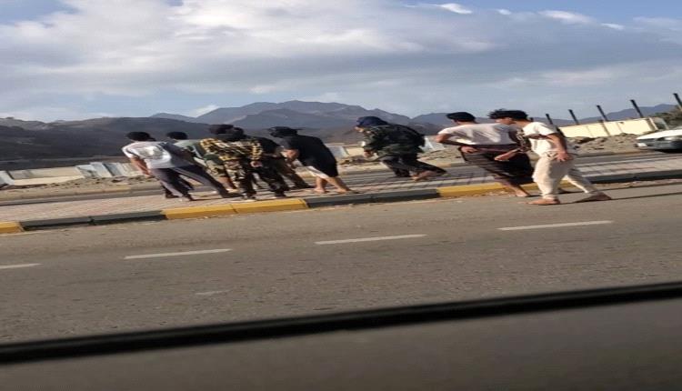 عاجل/ احباط واطلاق رصاص على تجمع لمسلحين أمام معسكر جبل حديد 