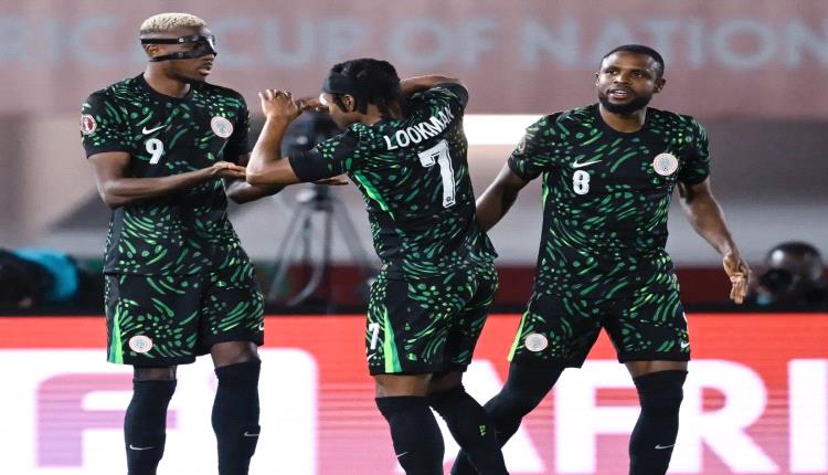 زلزال جديد بأمم أفريقيا.. لاعبو نيجيريا يعلنون الإضراب قبل مواجهة الجزائر