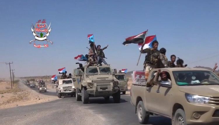 بتنسيق أمني رفيع.. قوات العمالقة الجنوبية تبدأ عملية انتشار واسعة لتثبيت الأمن في عدن 