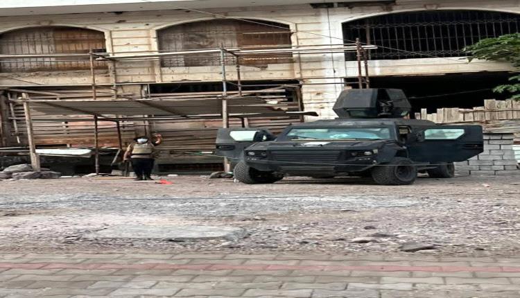 شاهد بالصور.. انتشار مكثف لوحدات مكافحة الإرهاب في شوارع العاصمة عدن