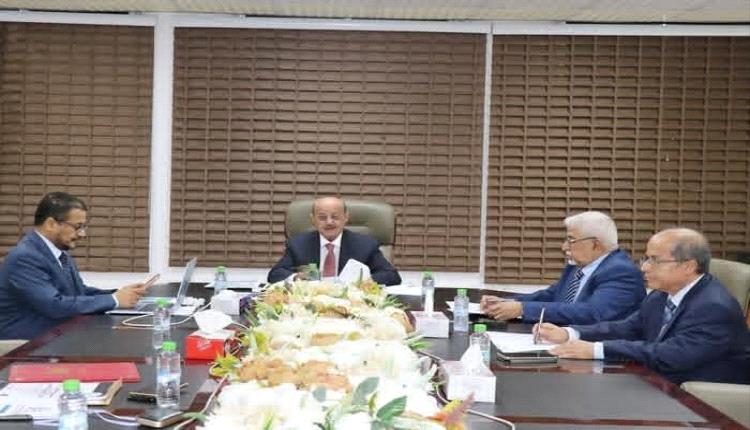 البنك المركزي بعدن: مستمرون في أداء مهامنا باستقلالية لحماية القطاع المصرفي