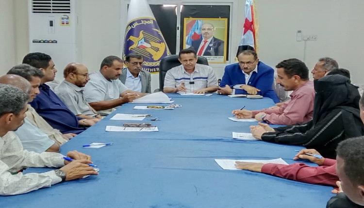 بحضور نائب محافظ لحج ورئيس كتلة الجمعية بالمحافظة .. تنفيذية انتقالي لحج تعقد اجتماها الدوري وتؤكد على الثبات
