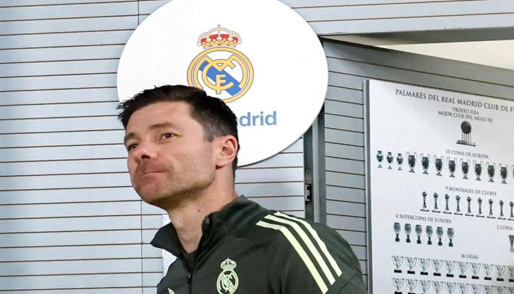 تصرف غير متوقع.. أول رد فعل من ألونسو بعد إعلان الرحيل