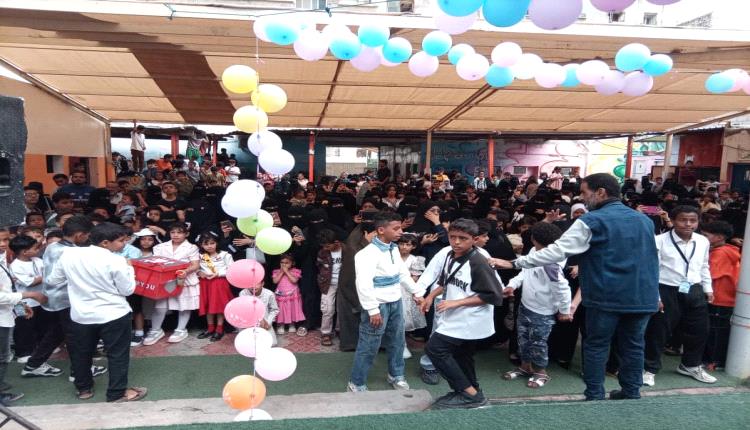 مدرسة نماء تكرم طلابها الأوائل 
