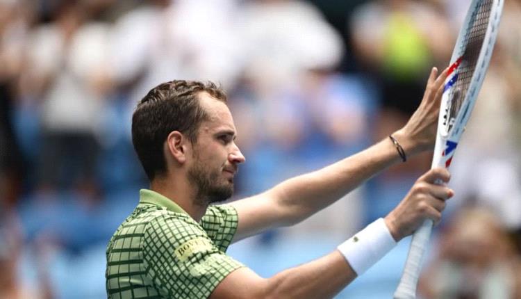 ميدفيديف يحجز مقعده في الدور الثاني ويقود كوكبة المتأهلين في ملبورن 