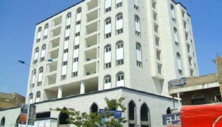 حرب الحوثي على بنوك اليمن.. قيود على الإنترنت تهدد استقرار القطاع المصرفي
