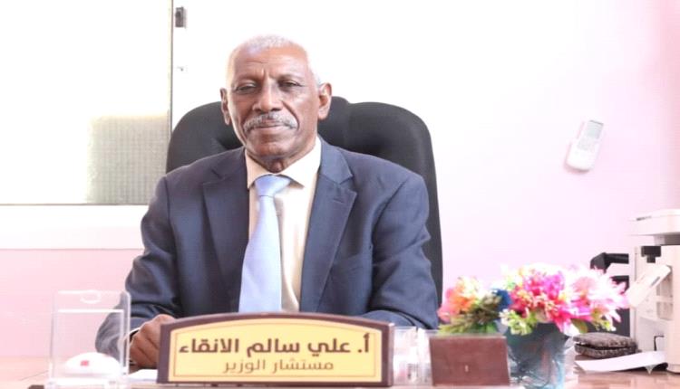 المستشار علي الانقاء يبارك للدكتور شائع الزنداني نيله ثقة القيادة السياسية
