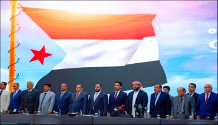 غاضبا من رفع راية الجنوب.. الحوثي يستهدف عدن بخطابات مأزومة والرد يُزلزل أوهام "المشروع الرافضي"