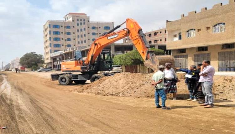  أعمال حثيثة لتركيب خطوط صرف صحي جديدة في المنصورة