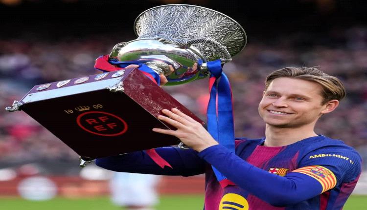 برشلونة يحتفل بكأس السوبر بعد أسبوعين على تتويجه 