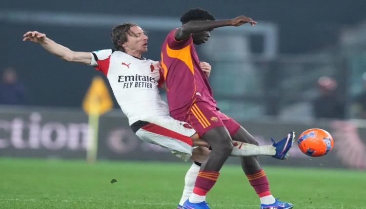 روما يفرض التعادل على ميلان ويقدم خدمة كبيرة للإنتر