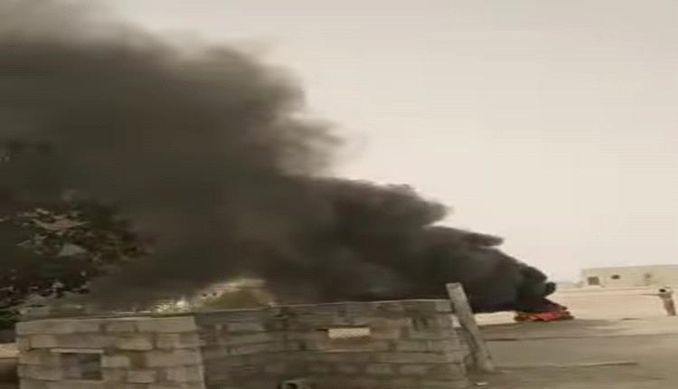 داخل محور عتق.. احتجاجات بسبب تأخير المرتبات خمسة أشهر وحرمان المنتسبين من الإكرامية 