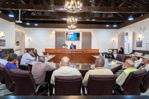 وكيل أول محافظة عدن يبحث الأوضاع الخدمية بمديرية صيره