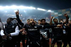 فيتوريا غيماريش بطلا للدوري البرتغالي للمرة الأولى في تاريخه