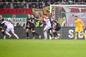 تعادل درامي يحسم مواجهة أوغسبورغ وفرايبورغ في الدوري الألماني