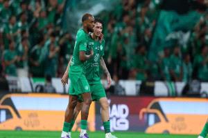 الخليج يغرق في طوفان الأهلي بعد انتفاضة توني