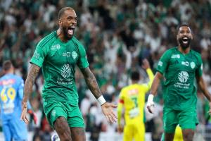 قطار انتصارات أهلي جدة يدهس الاتفاق برباعية