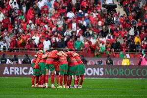 "الكاف" ينهي الجدل ويعلن رسميا عن حكم مباراة المغرب ضد الكاميرون