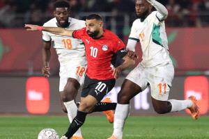 مصر تجرد كوت ديفوار من لقبها.. وتضرب موعدا ثأريا مع السنغال في نصف نهائي كأس أمم أفريقيا