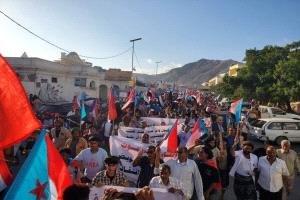 صور - مسيرة جماهيرية حاشدة في المكلا تأييدًا للمجلس الانتقالي وحق الجنوب في استعادة دولته