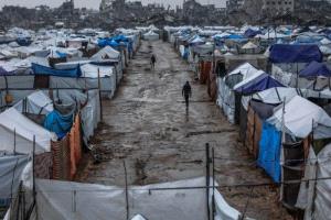 53 منظمة دولية تحذر من إجراءات الاحتلال لوقف المساعدات الإنسانية في غزة