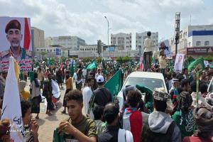 عاجل/ احتجاجات في "ساحة العروض" تنديداً بمحاولة اغتيال العميد حمدي شكري (صور) 